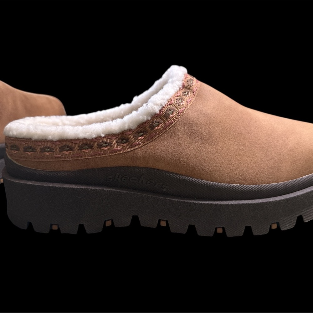 Skechers Women's Brown Cozy Mules